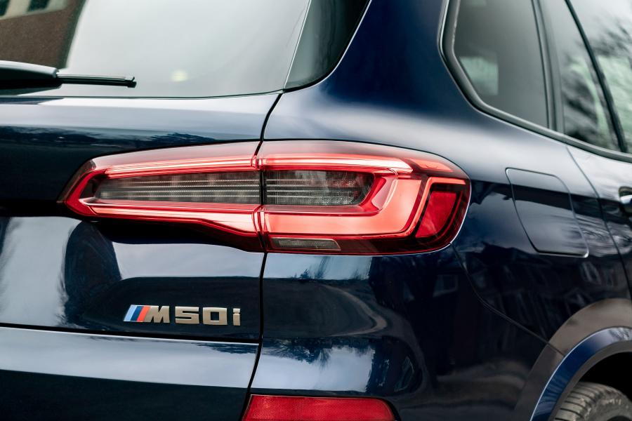 Детали экстерьера BMW X5 M50i (G05) 2019 года  (NA) (фото 34 из 40)